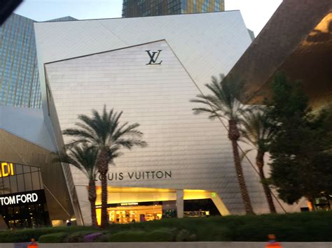 louis vuitton the grove|louis vuitton las vegas locations.